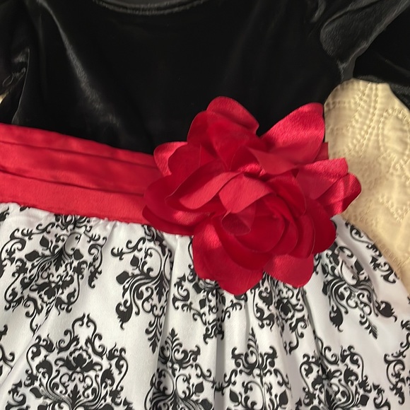 Dress - Picture 2 of 4